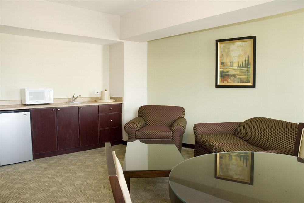 San Miguel Plaza Hotel San Juan Rum bild